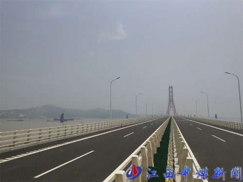 建成通車的鄱陽湖二橋.jpg