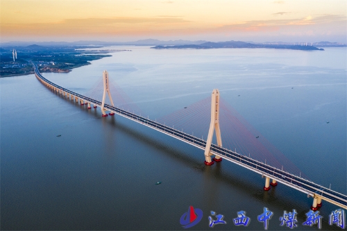 大橋全景.jpg